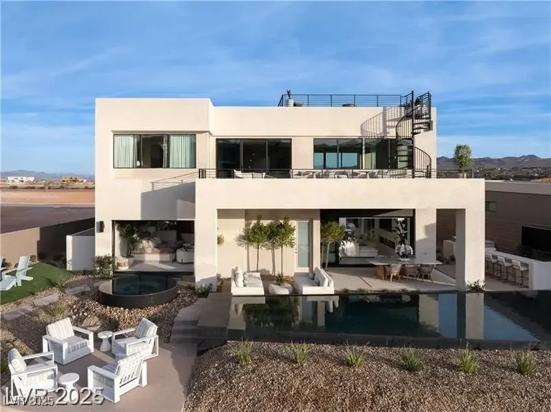 Photo of Listing #2729905