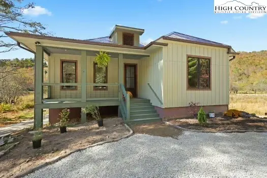 790 Howard Edmisten Road, Sugar Grove