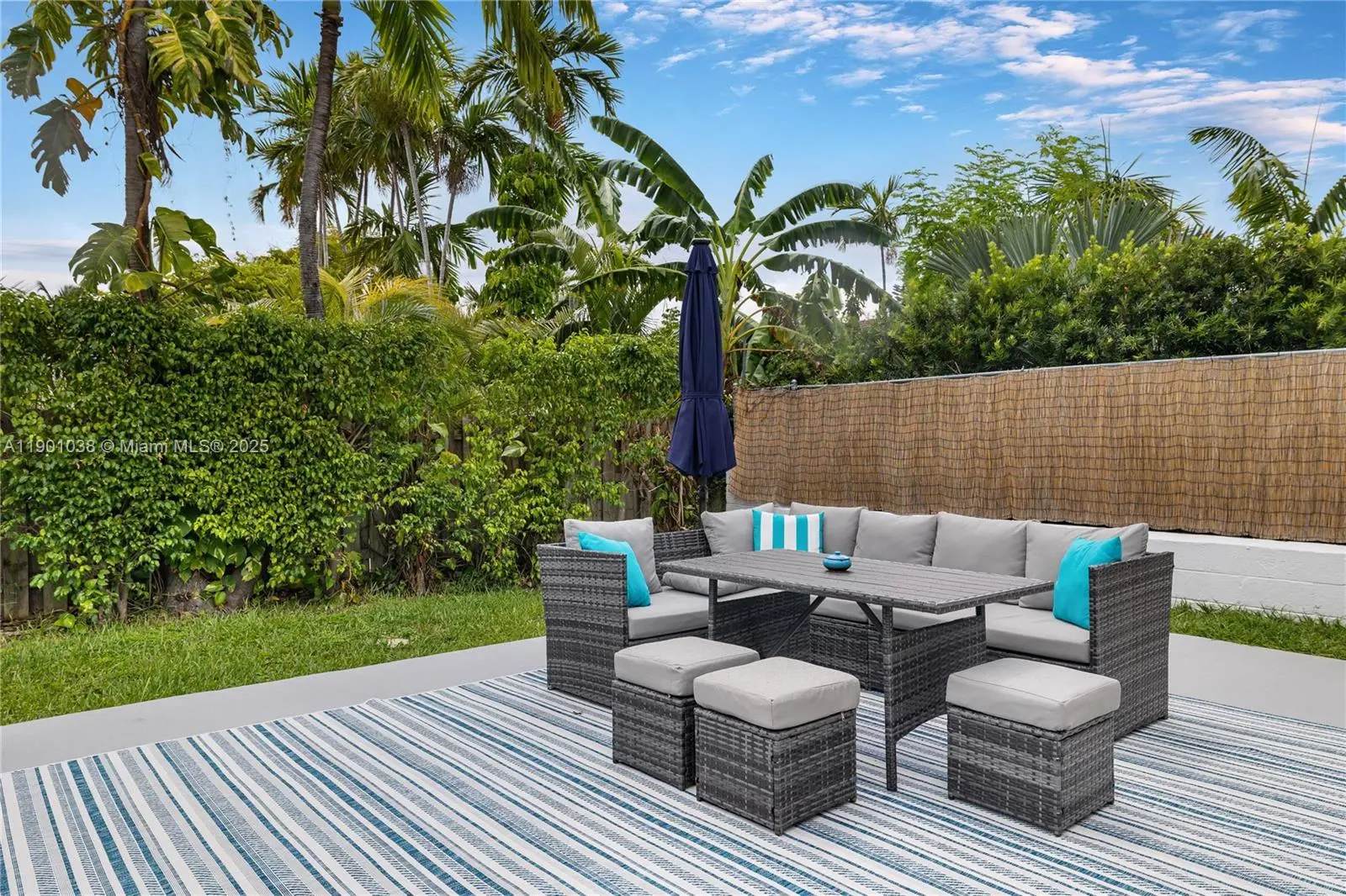 Photo of Listing #A11901038