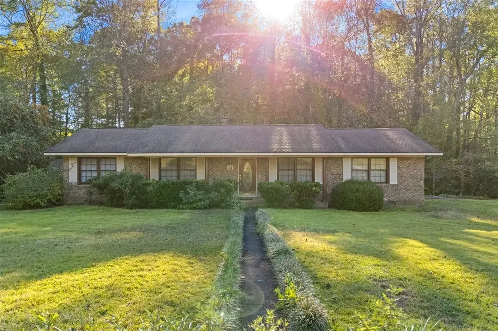 401 Watkins Ave, Opelika