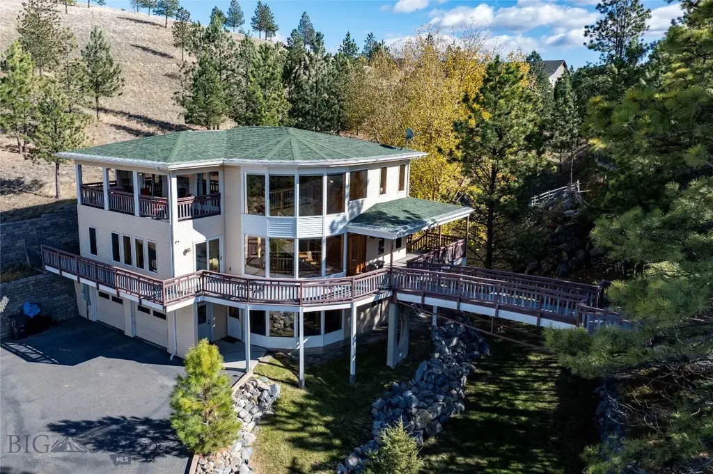 1115 Saddle Drive, Helena