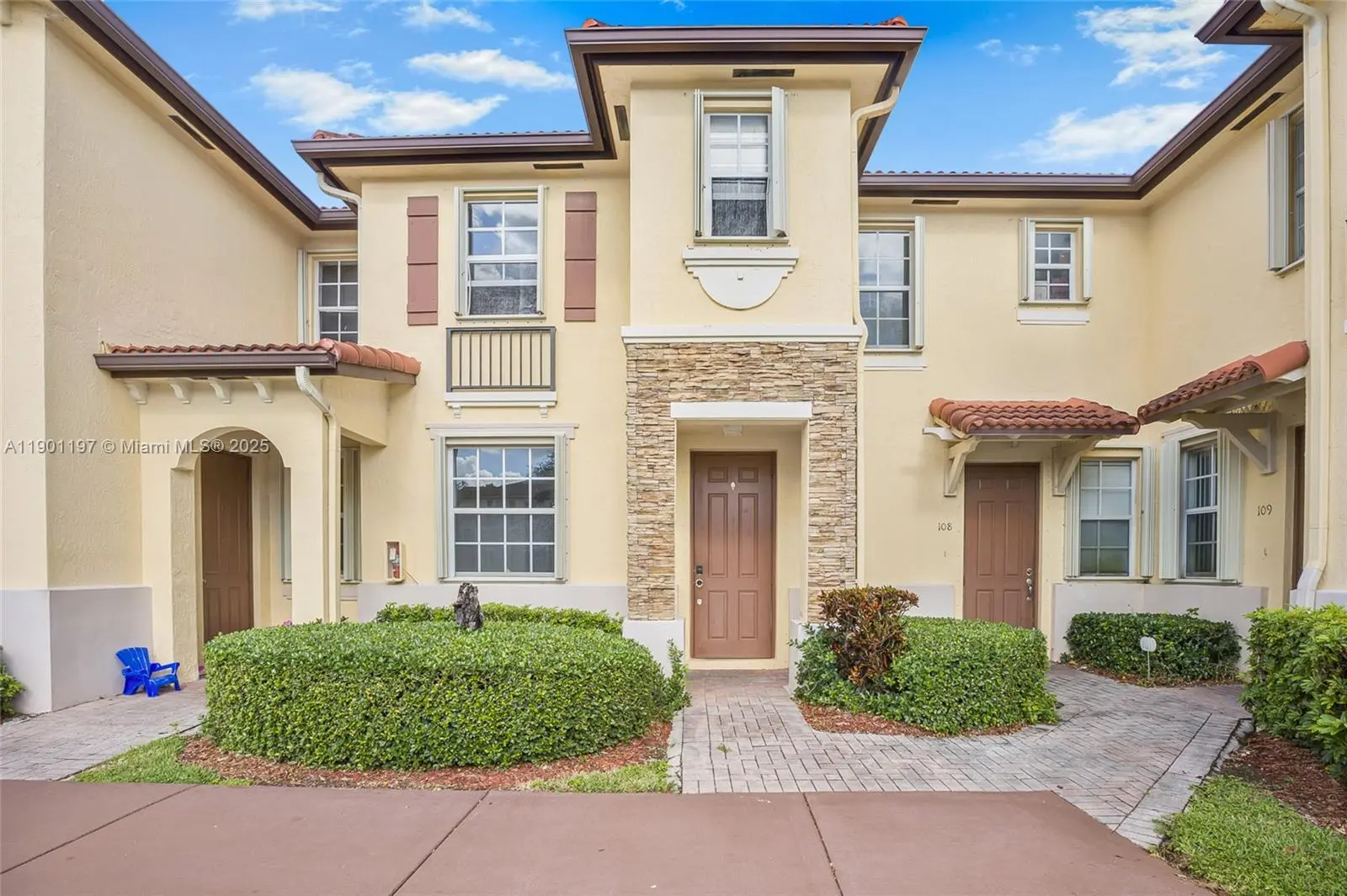 Photo of Listing #A11901197