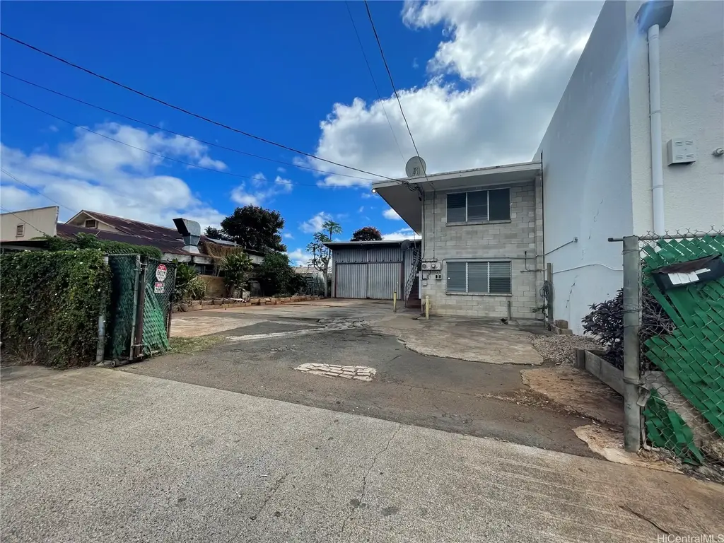 131 Mokauea Street, Honolulu