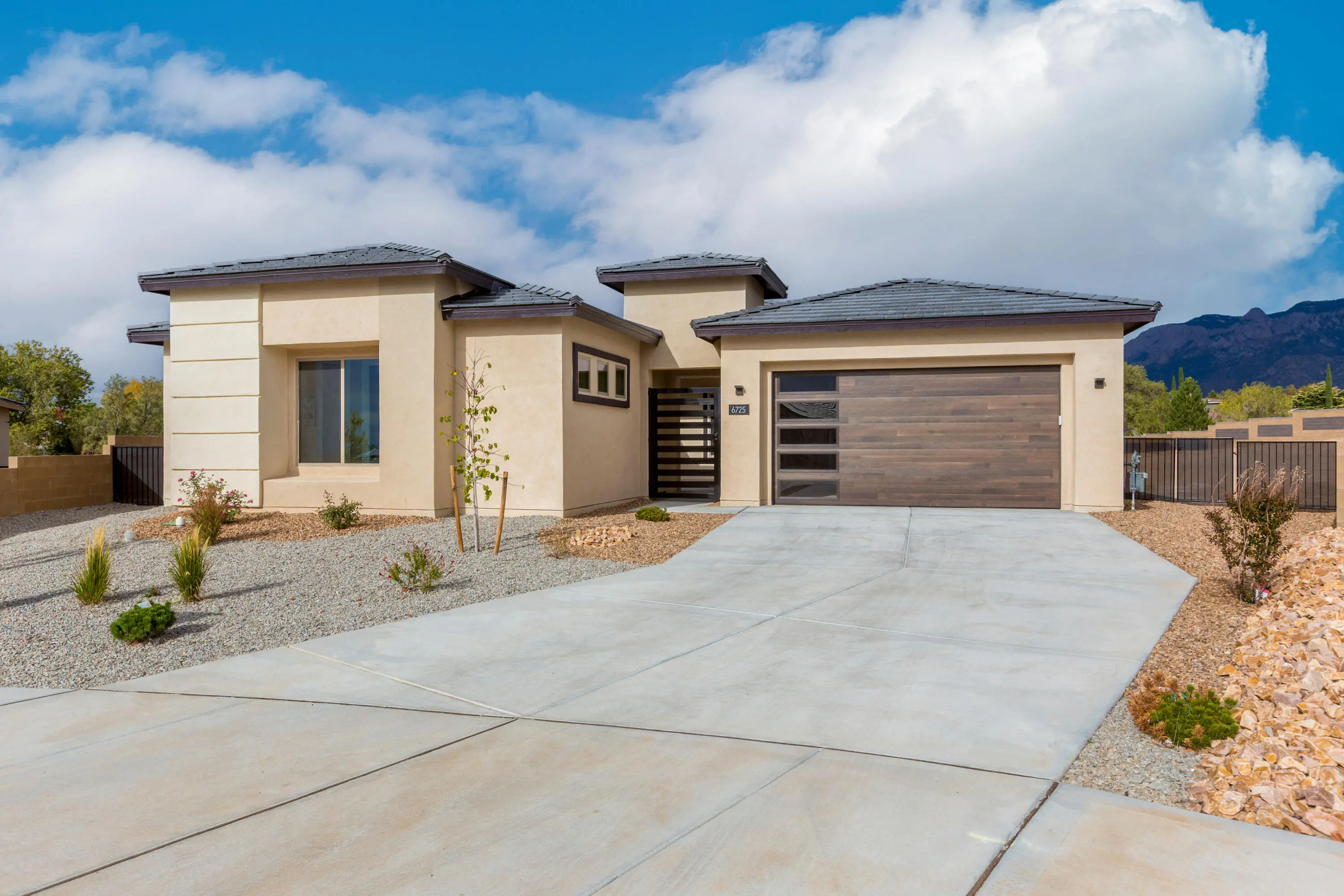 6725 Akademeia Loop Ne, Albuquerque