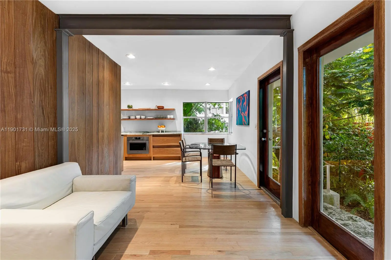 Photo of Listing #A11901731