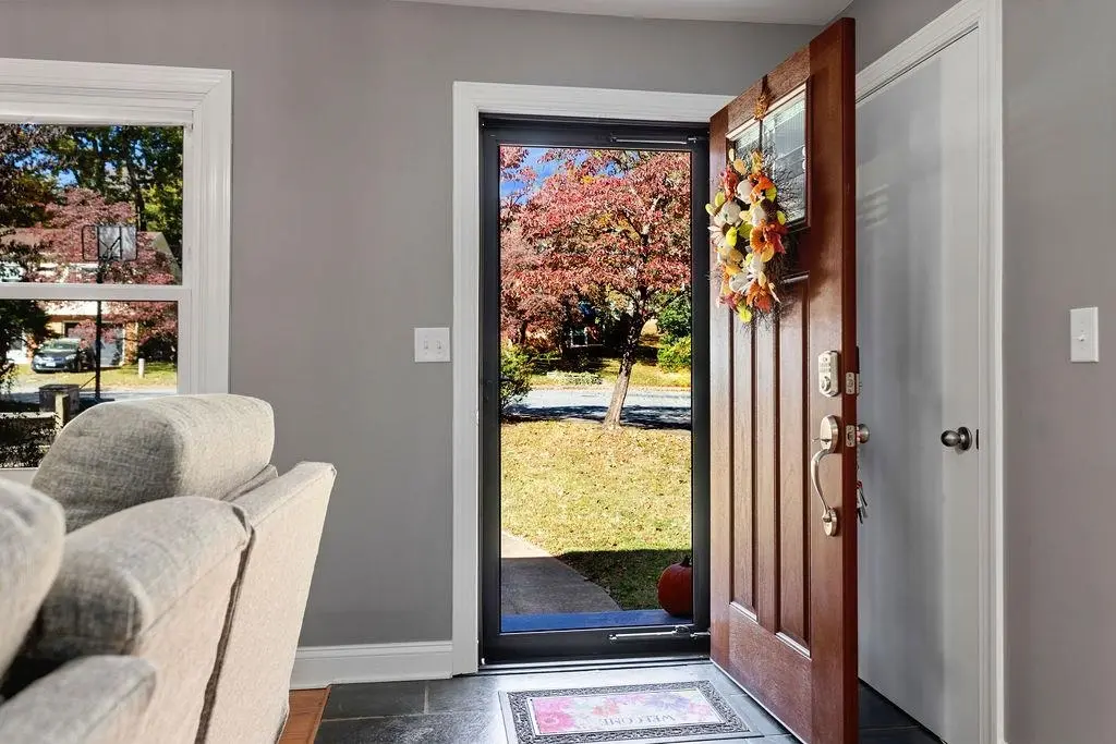 1018 Glendale Rd, Charlottesville