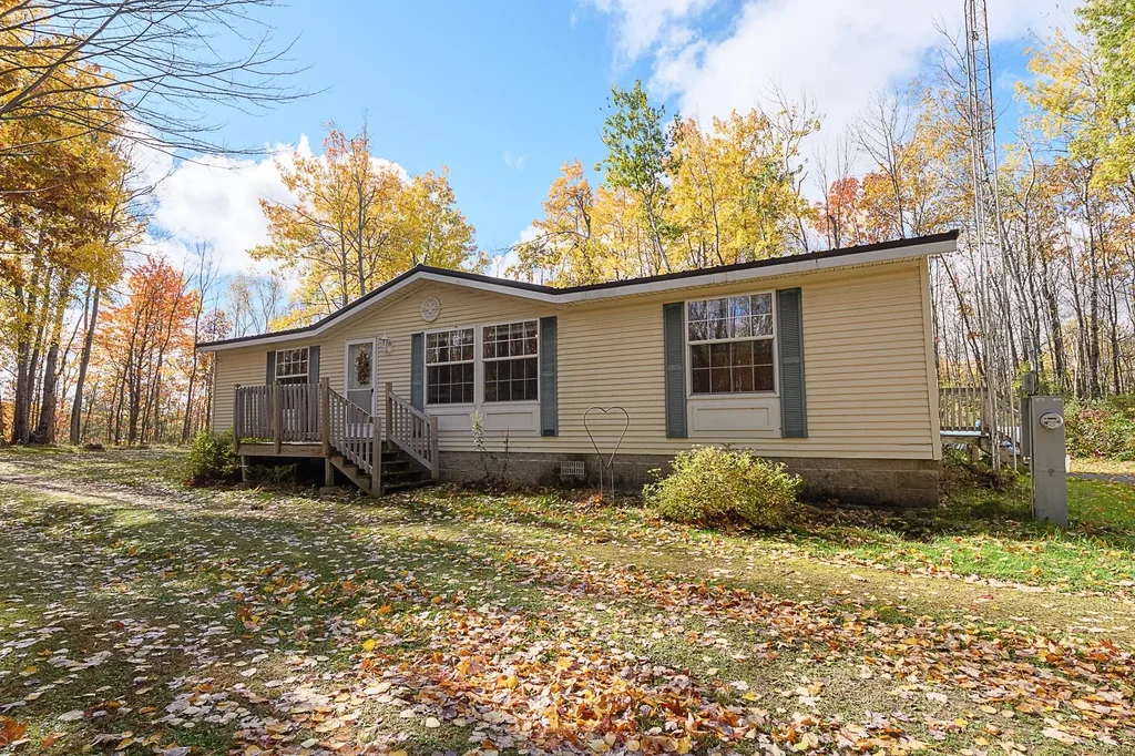 16975 Rolling Hills Ln, Lakewood