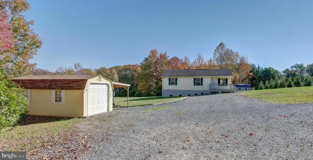 184 Anna Coves Blvd, Mineral