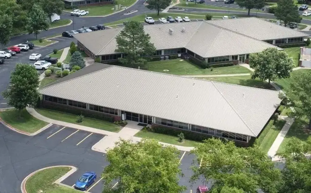 1304 Ne Mcclain Road 6, Bentonville