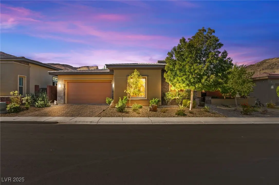 Photo of Listing #2730071