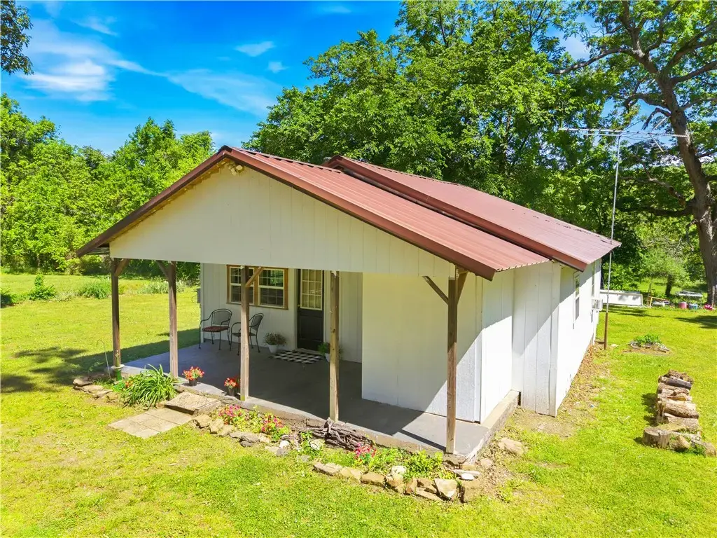 464220 E 888 Road, Stilwell