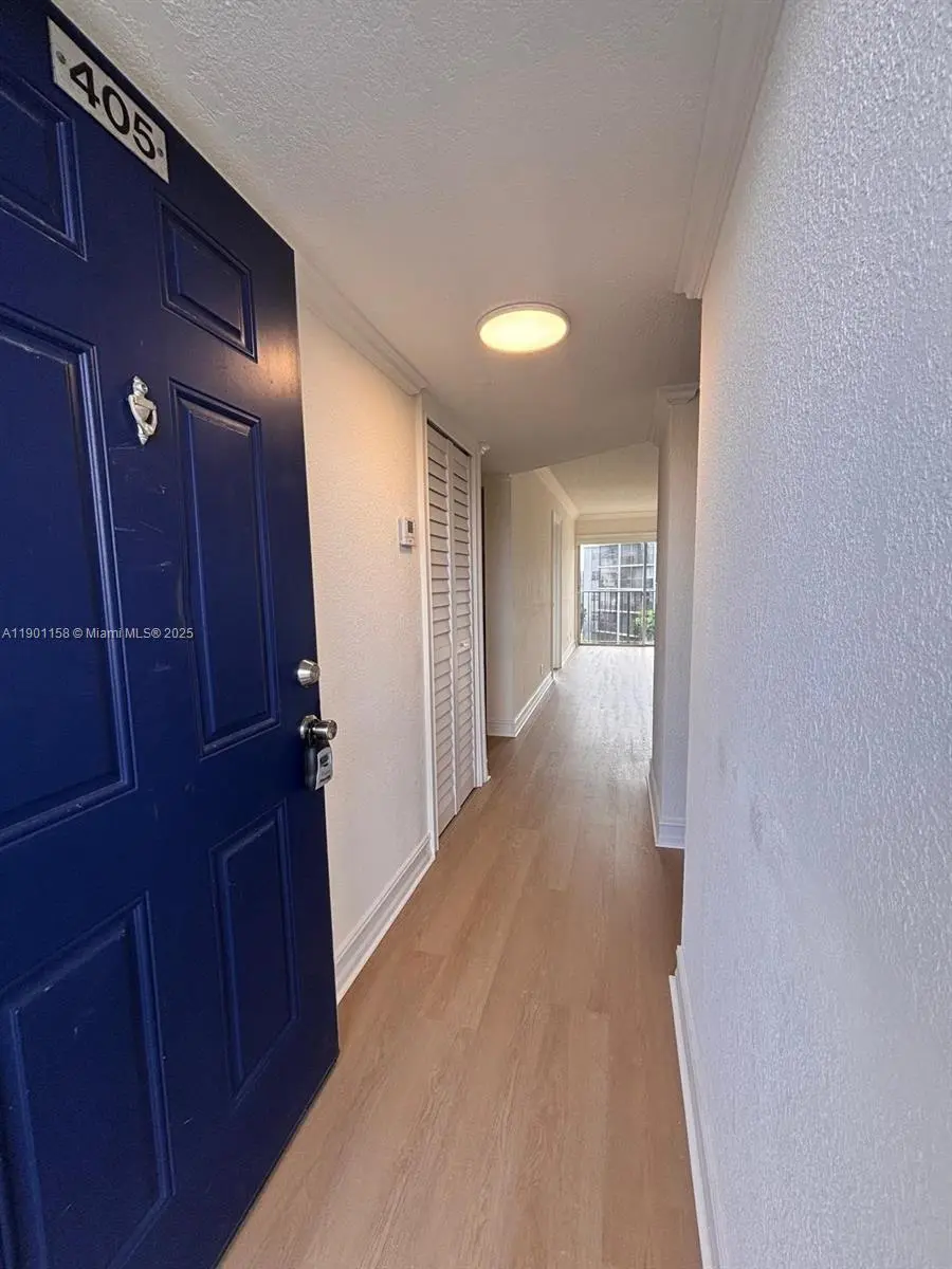 Photo of Listing #A11901158