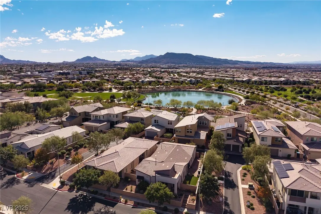 Photo of Listing #2730094