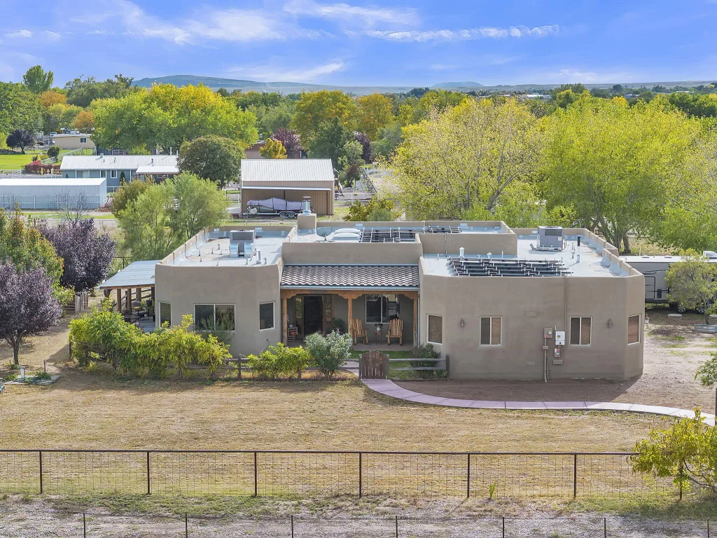 2620 Pajarito Road Sw, Albuquerque