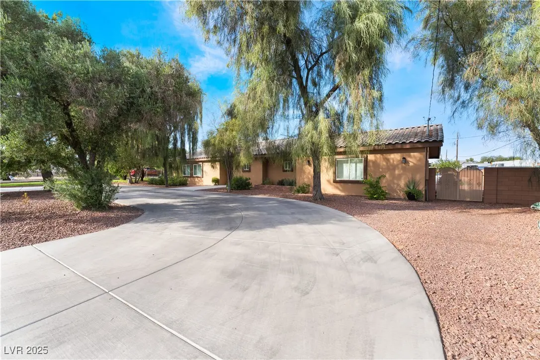 Photo of Listing #2729468