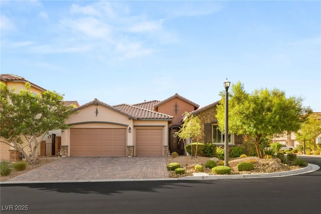 Photo of Listing #2728182