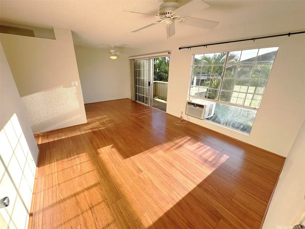 94-1364 Kulewa Loop # 10r, Waipahu
