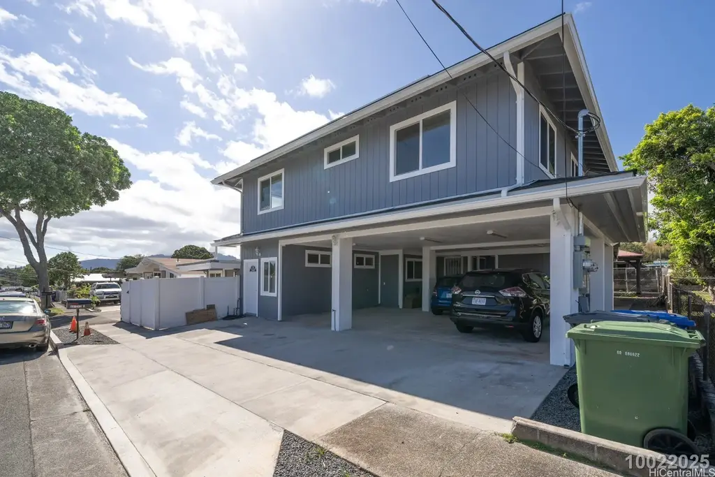 95-252 Waipoo Street # A, Mililani