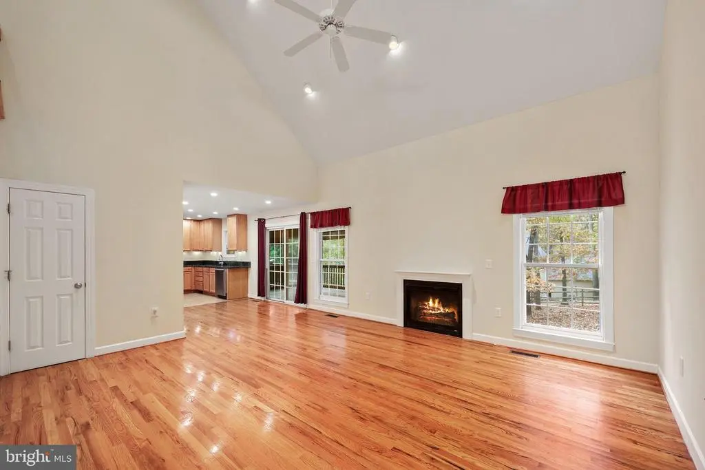 4 Highland Rd, Palmyra