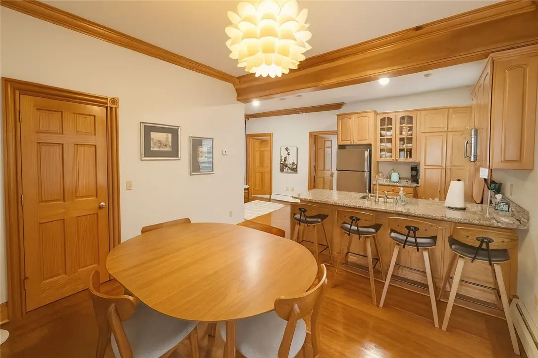 20 Berkeley Ave # 4, Newport