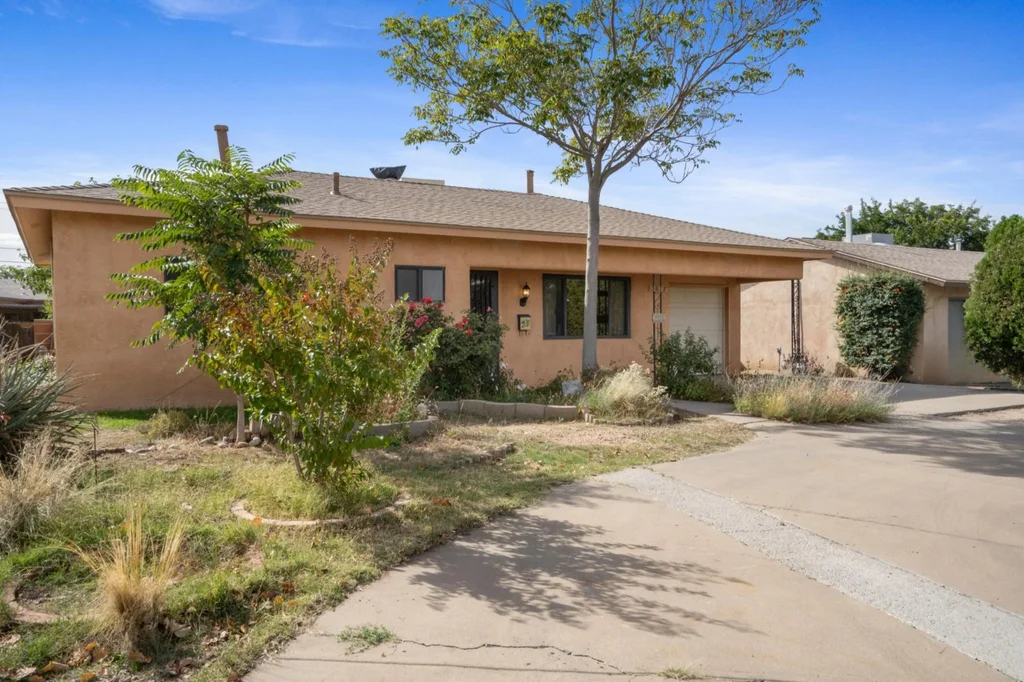 3812 Comanche Road Ne, Albuquerque