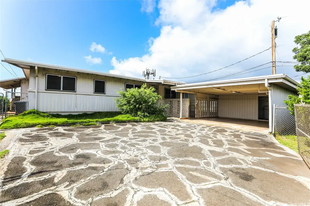 99-623 Ulune Street, Aiea