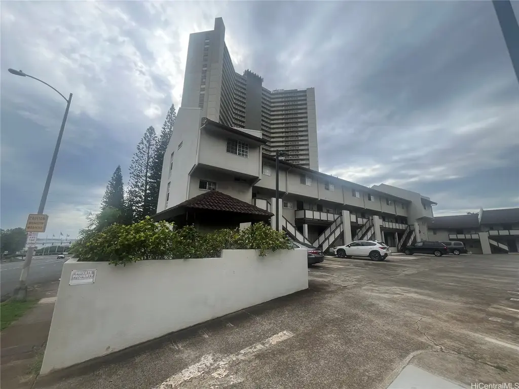 98-282 Kaonohi Street # 210, Aiea