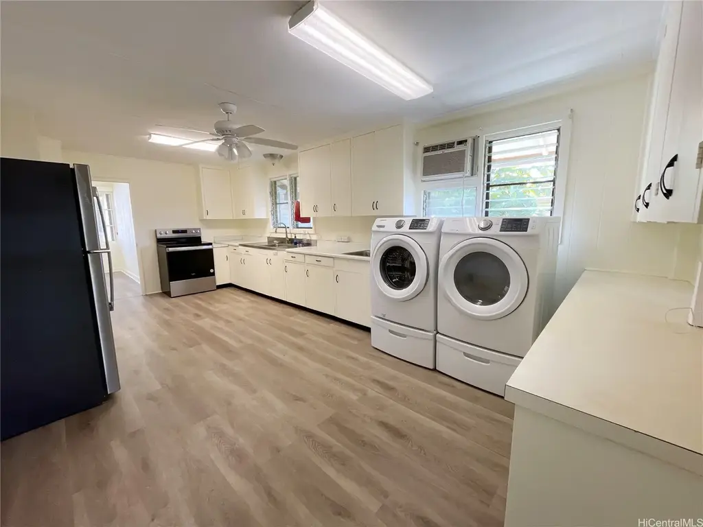 99-801 Halawa Drive, Aiea