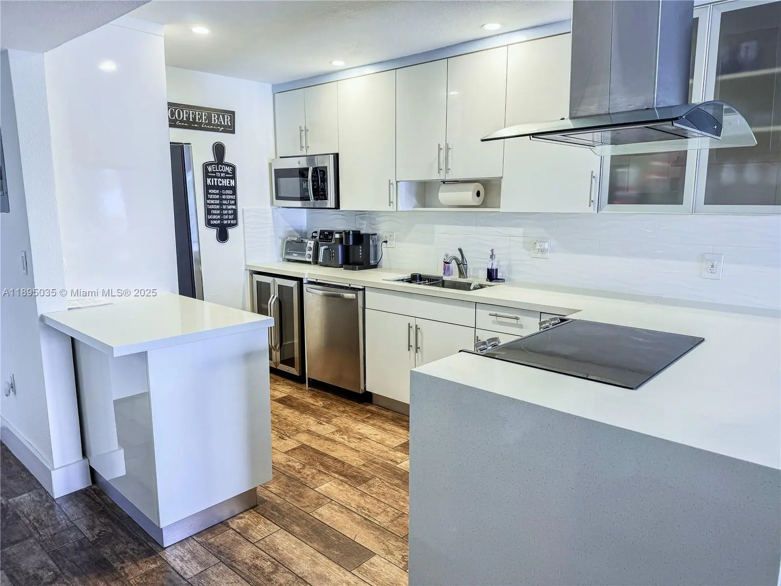 Photo of Listing #A11895035