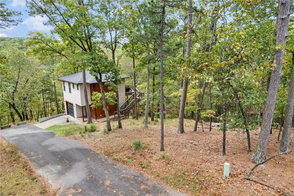 10 Angus Street, Eureka Springs