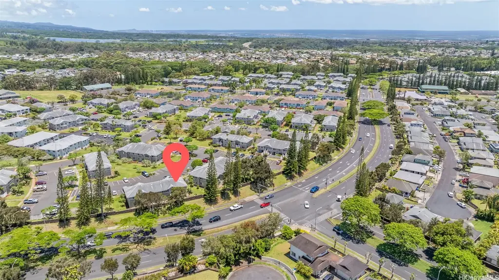 95-1015 Kaapeha Street # 64, Mililani