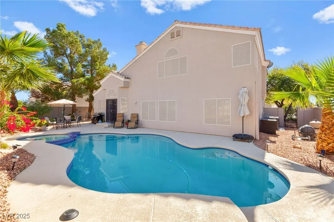 Photo of Listing #2730155