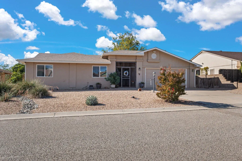 6282 Roadrunner Loop Ne, Rio Rancho