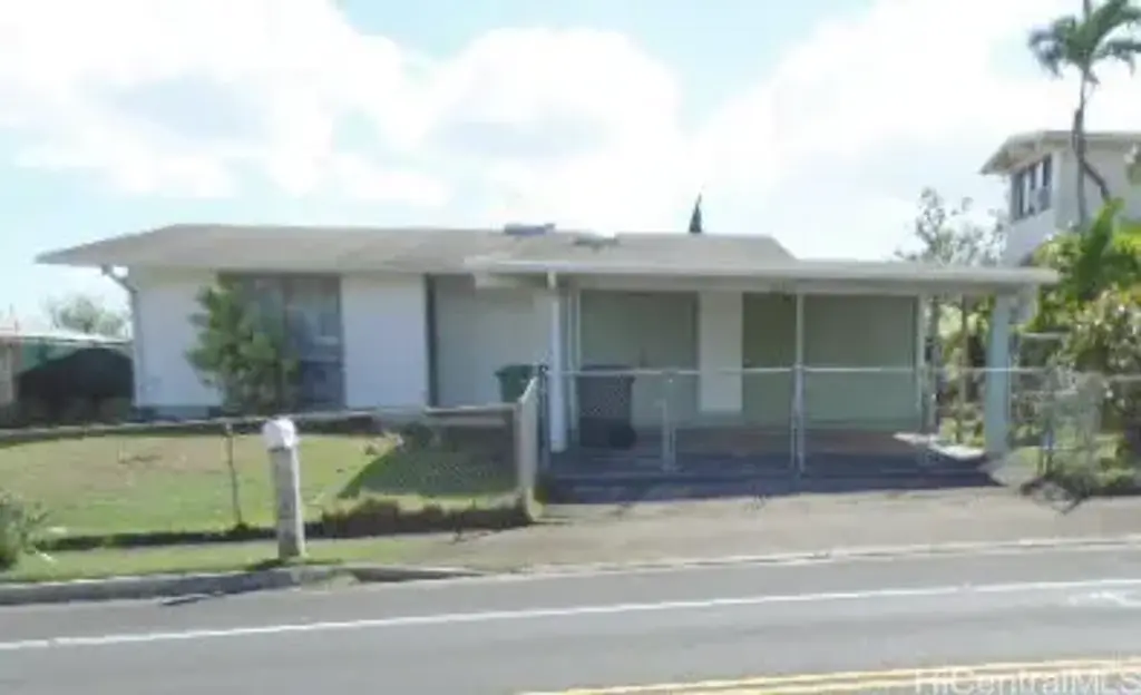 1684 Komo Mai Drive, Pearl City