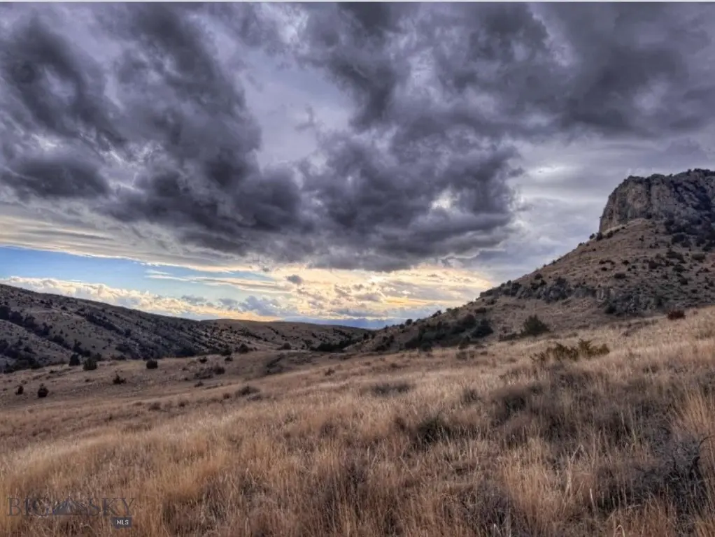 Tbd Trappers Rd., Manhattan