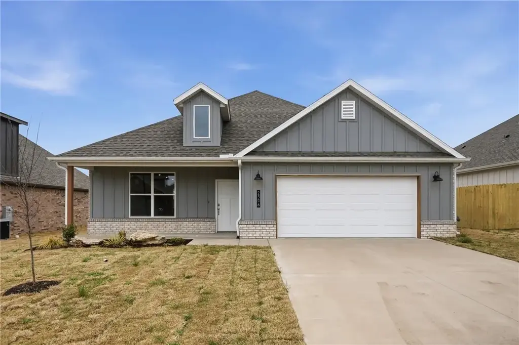 2306 N Presley Street, Siloam Springs