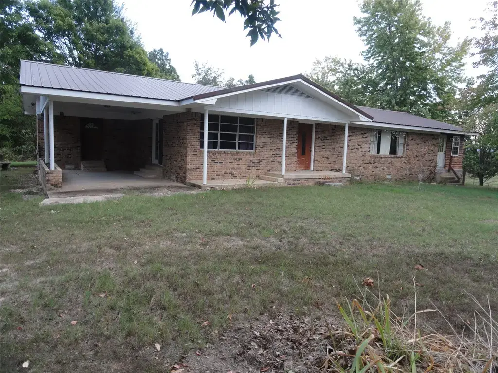 233 Piney Road, Marshall