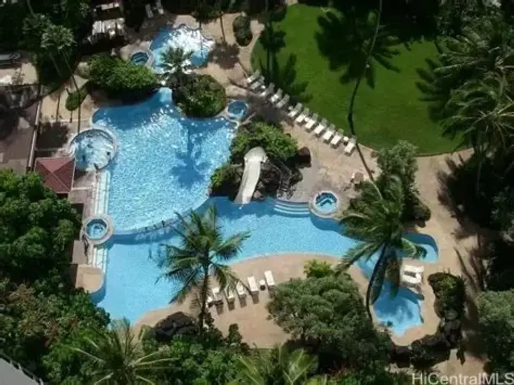521 Hahaione Street # 23j, Honolulu