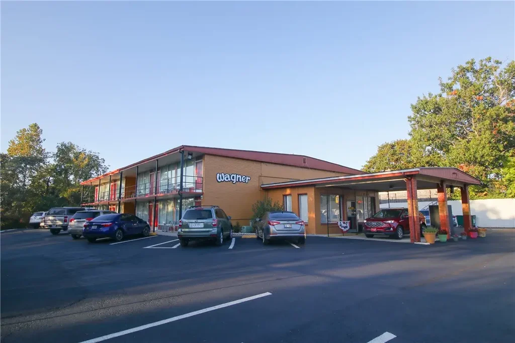 3064 E Van Buren, Eureka Springs