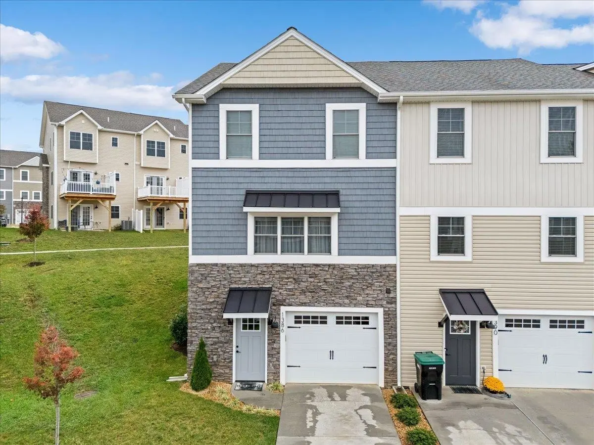 1386 Palomino Trl, Rockingham