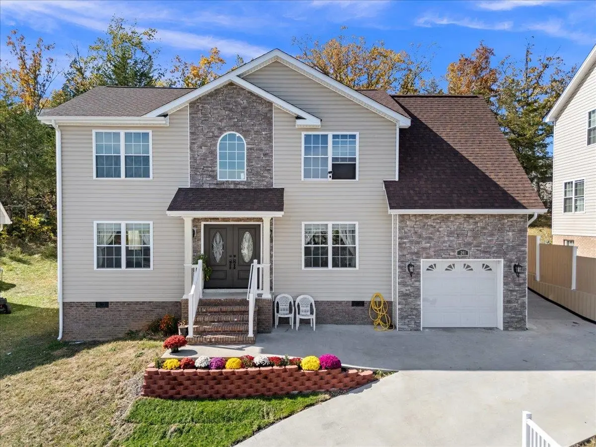 241 Suffolk Dr, Rockingham