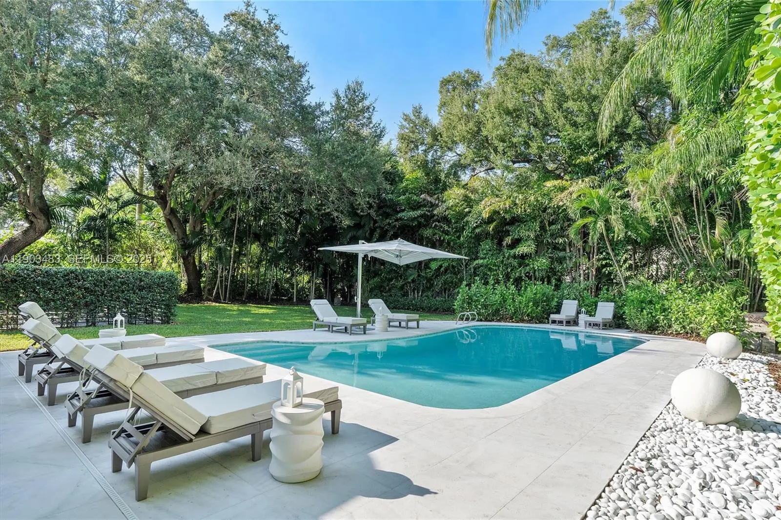 Photo of Listing #A11903483