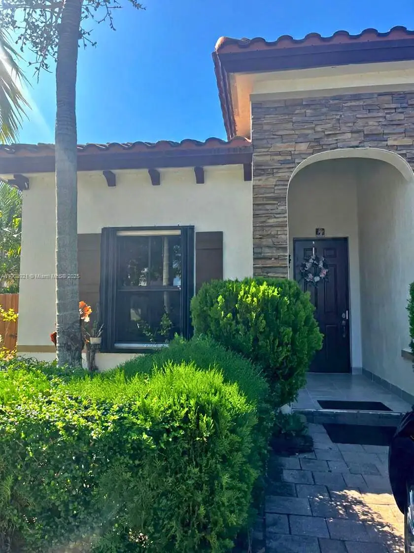 Photo of Listing #A11903921