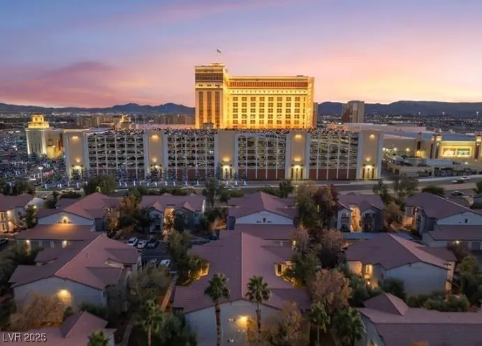 Photo of Listing #2730919