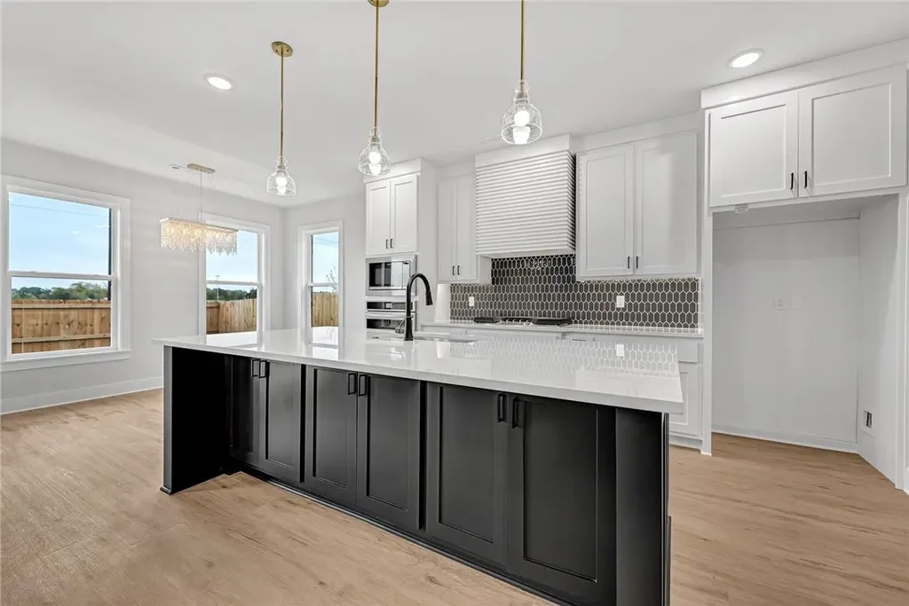 1850 Momi Street, Centerton