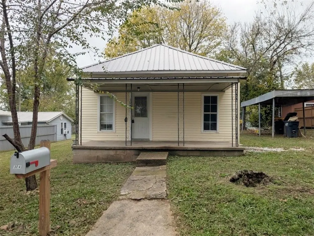 304 Glines Court, Harrison