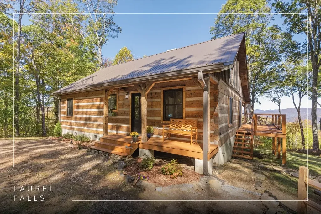 1505 Rye Mountain Drive, Glenville