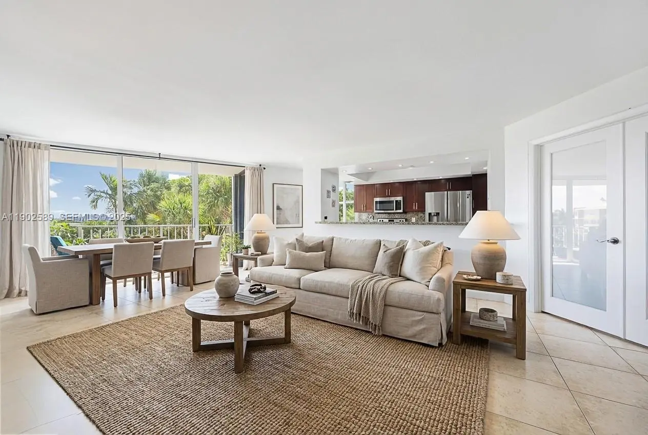 Photo of Listing #A11902589