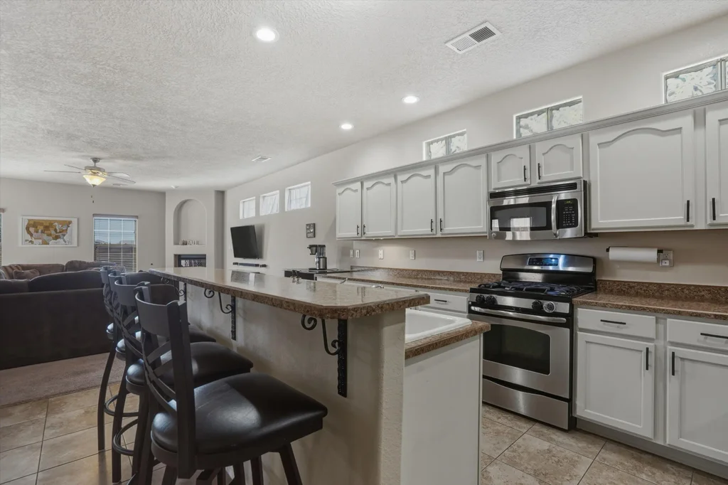 1815 Man O War Street Se, Albuquerque