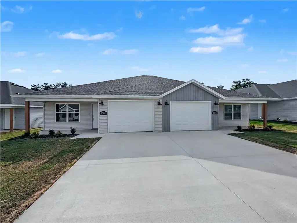 6509 & 6511 Nw Altus Street, Bentonville